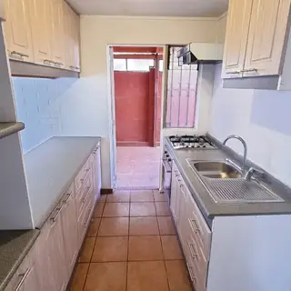 Renovada, Amplia y Hermosa casa en Maipú, 4 Dormitorios 2 Baños. — foto 4